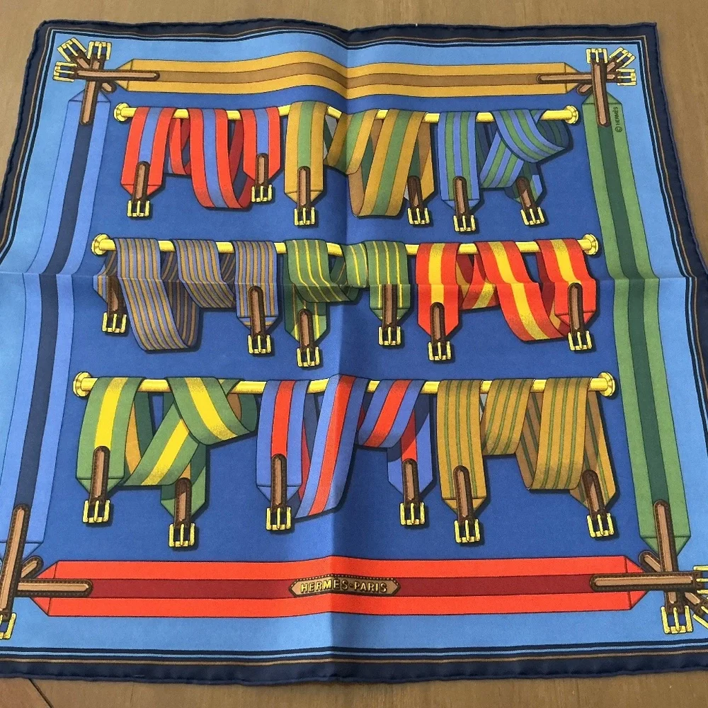 Hermes Silk Scarf - Carre with orange box and gift box - Picture 1 of 4